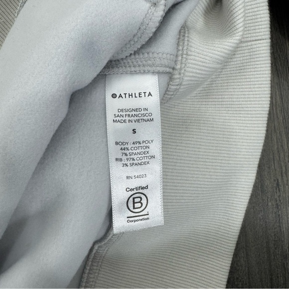 ATHLETA Triumph Hoodie Gypsum Camo Size Small - Picture 7 of 11